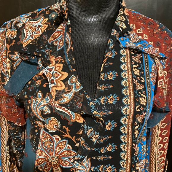 Zara blouse - Picture 3 of 4